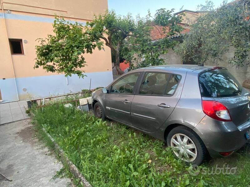 Usata Renault Clio IV 75 CV (55 kW) 2012 Grigio Utilitaria