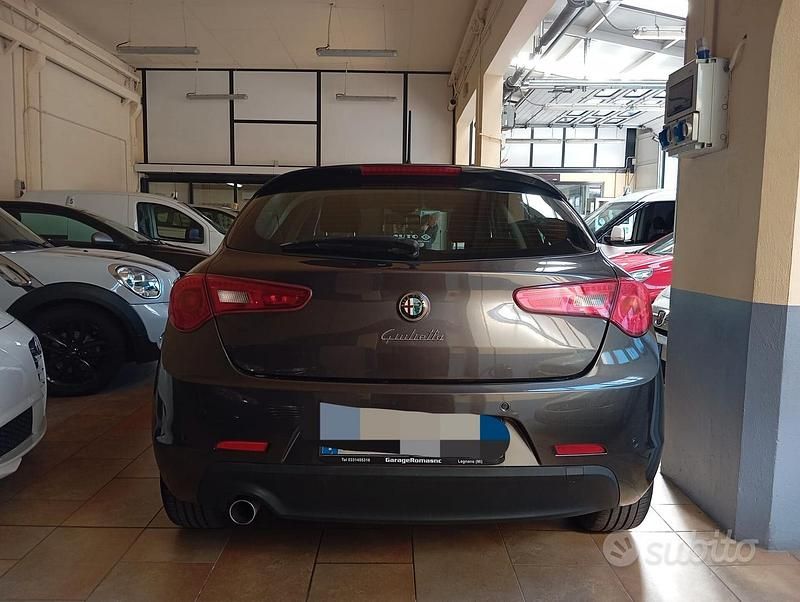Usata Alfa Romeo Giulietta Business 105 CV (77 kW) 2013 Grigio Utilitaria