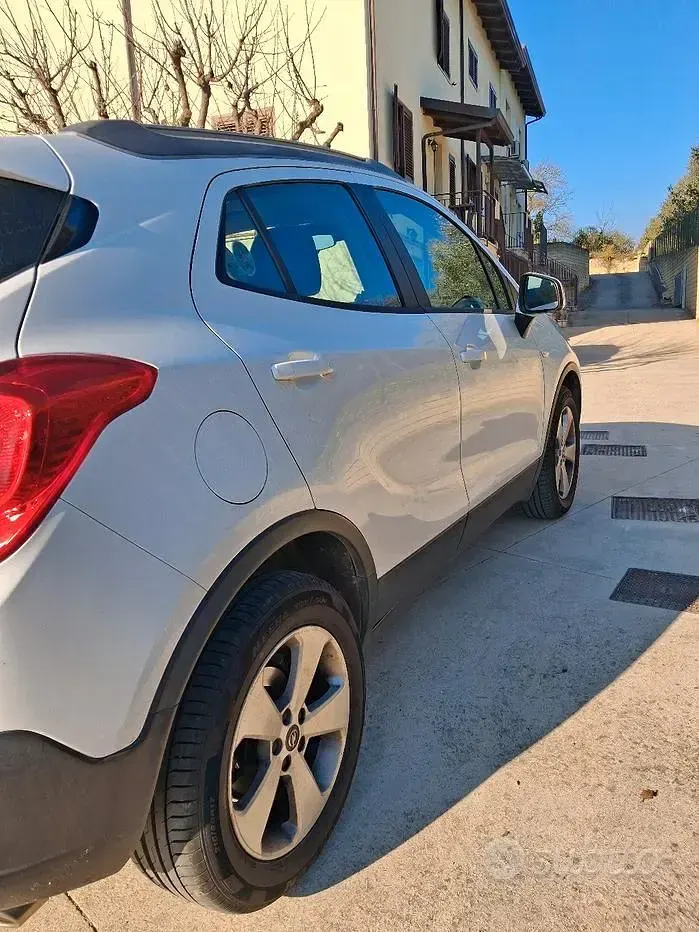 Usata Opel Mokka 140 CV (102 kW) 2015 Bianco SUV