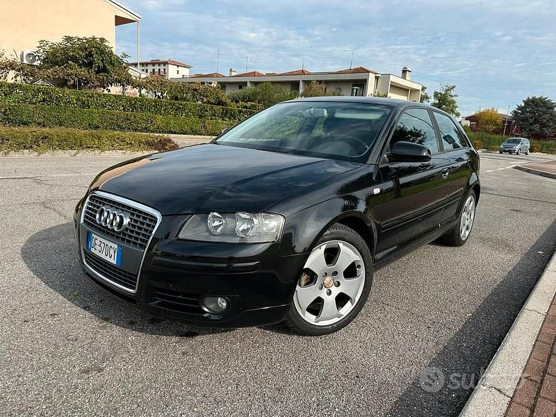 Nero Usata 2007 Audi A3 Coupé | 4400 € (Buon prezzo) - Immagine 1/4