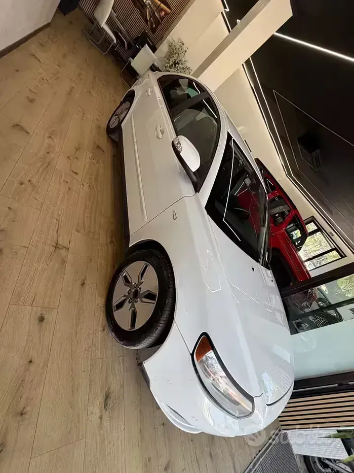 Usata Volvo S40 Momentum 109 CV (80 kW) 2009 Bianco Berlina