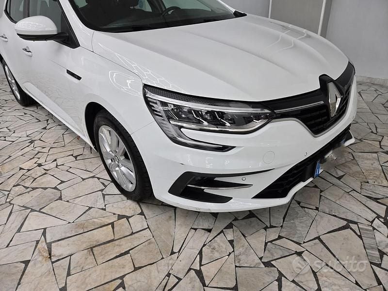 Usata Renault Mégane IV Techno 116 CV (85 kW) 2022 Bianco Berlina