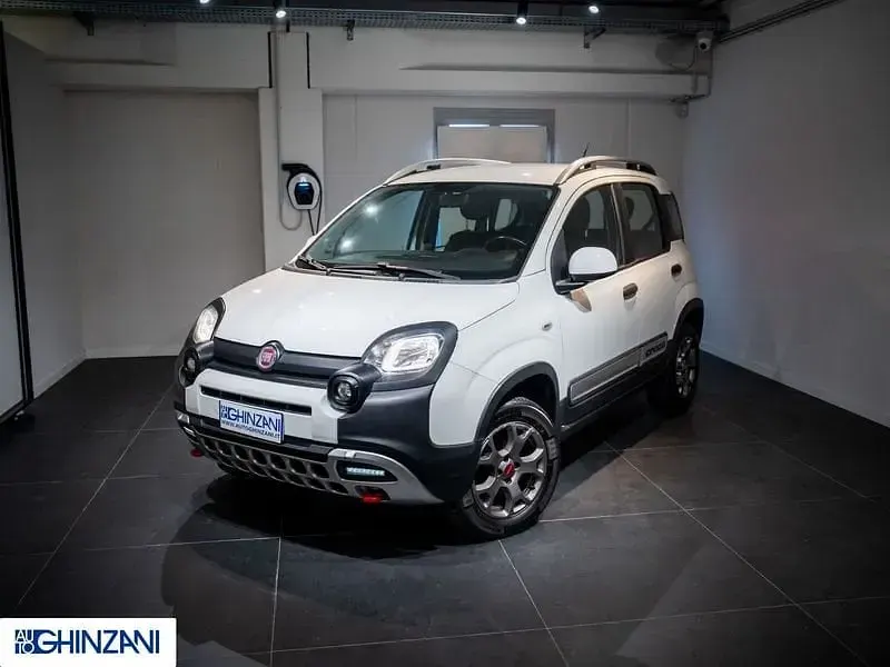 Usata Fiat Panda Cross Cross 86 CV (63 kW) 2016 Bianco gelato Utilitaria