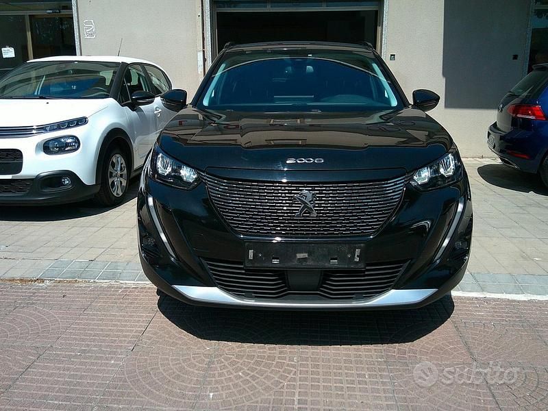 Usata Peugeot 2008 Allure 110 CV (80 kW) 2021 Nero SUV