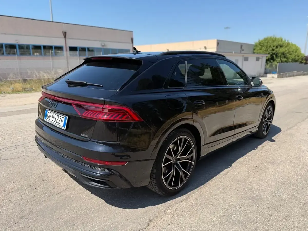 Usata Audi Q8 S-Line 285 CV (209 kW) 2021 Nero SUV