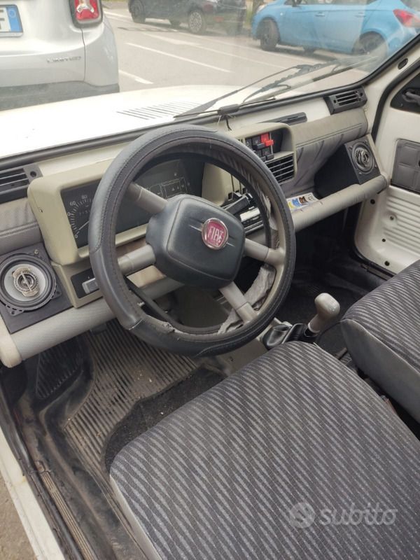 Usata Fiat Panda Young 39 CV (28 kW) 2001 Bianco Utilitaria