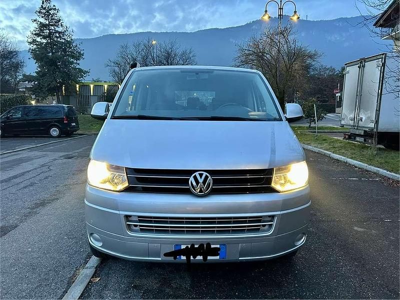 Usata VW Caravelle 179 CV (131 kW) 2015 Argento Furgone