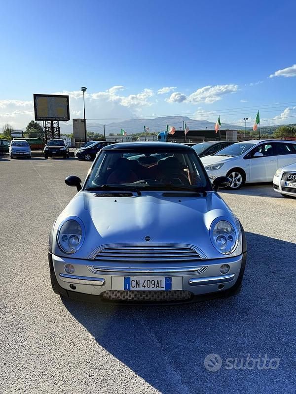 Begagnad Mini Cooper 116 HK (85 kW) 2004 Grå Halvkombi