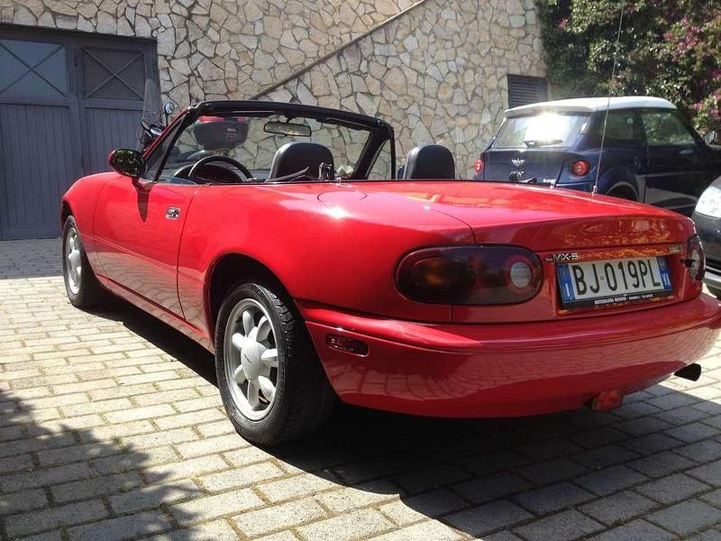 Usata Mazda MX5 116 CV (85 kW) 1991 Rosso Cabrio