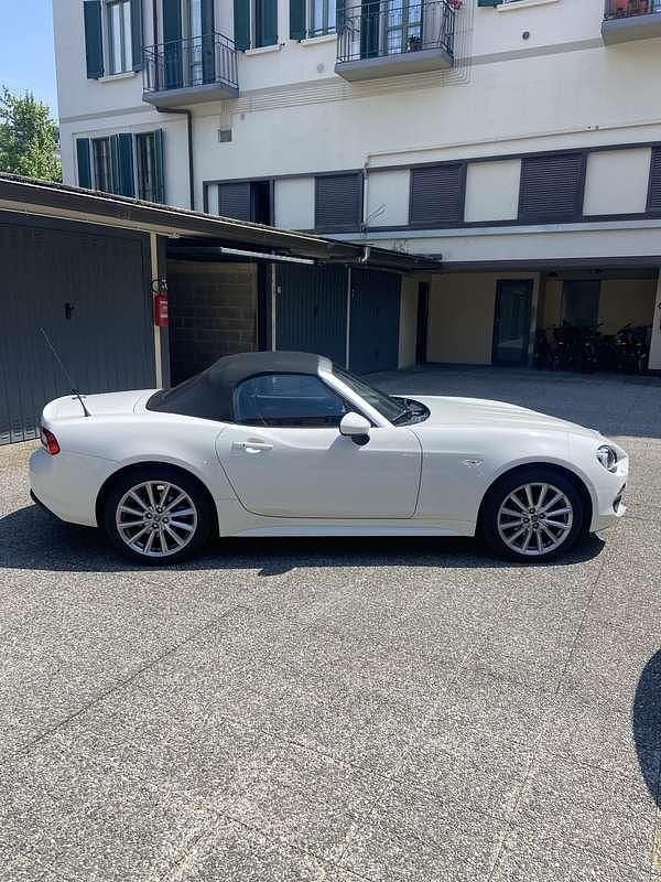 Usata Fiat 124 Spider Lusso 140 CV (102 kW) 2017 Cabrio