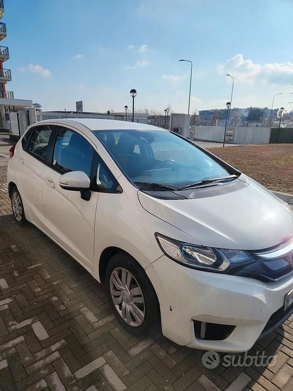 Usata Honda Jazz 102 CV (75 kW) 2017 Bianco Utilitaria