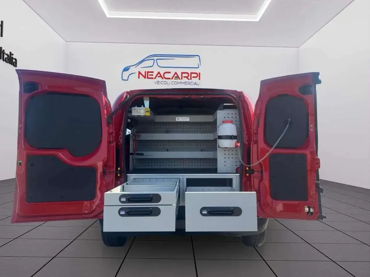 Usata Fiat Fiorino 95 CV (69 kW) 2017 Rosso Monovolume