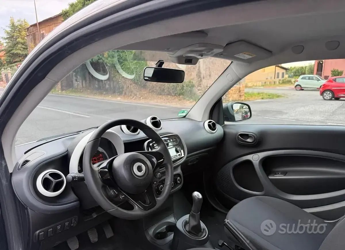 Usata Smart ForTwo Coupé 61 CV (44 kW) 2017 Bianco Coupé