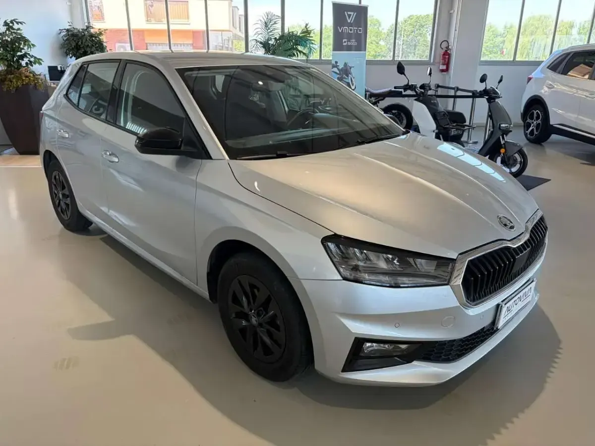 Usata Skoda Fabia 80 CV (58 kW) 2025 Argento Utilitaria