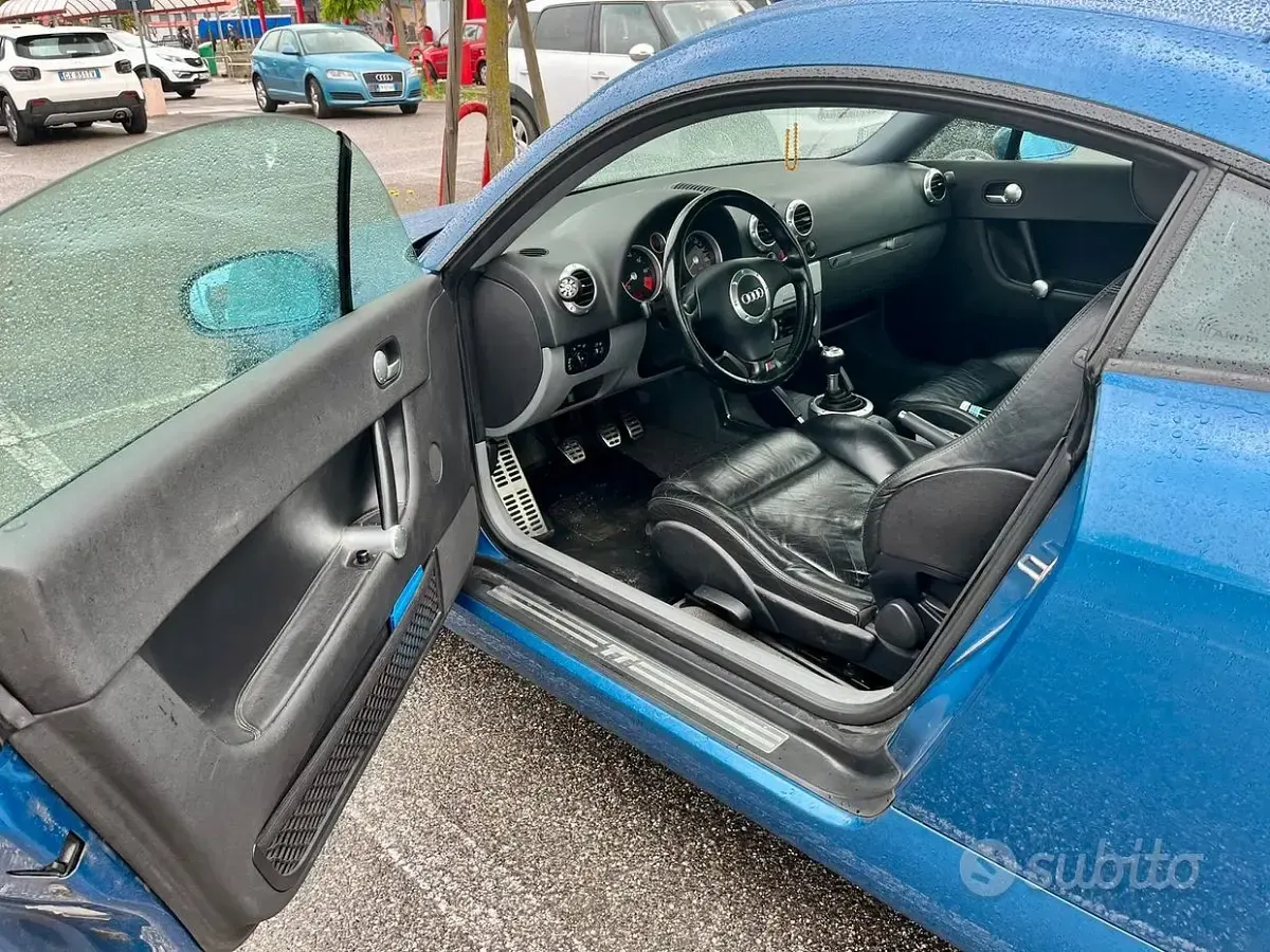 Second-hand Audi TT 179 CP (131 kW) 1999 Albastru Coupe