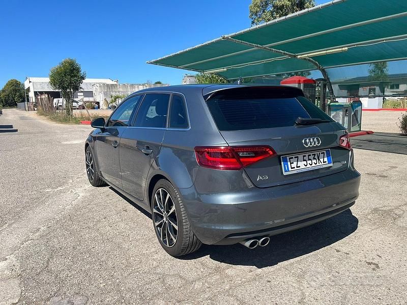 Grigio Usata 2014 Audi A3 Tre volumi | 10.900 € - Immagine 1/4