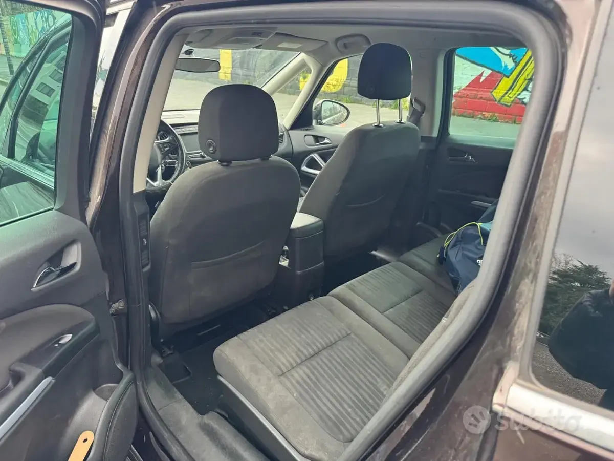 Usata Opel Zafira Tourer 150 CV (110 kW) 2017 Nero Monovolume