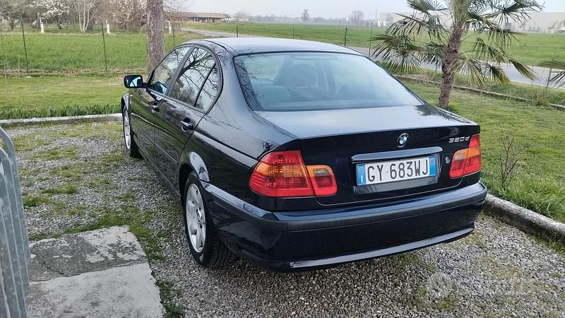 Usata BMW 320 150 CV (110 kW) 2003 Blu Berlina