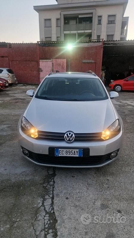 Grigio Usata 2010 VW Golf VI Highline Tre volumi | 4300 € (Super prezzo) - Immagine 1/4