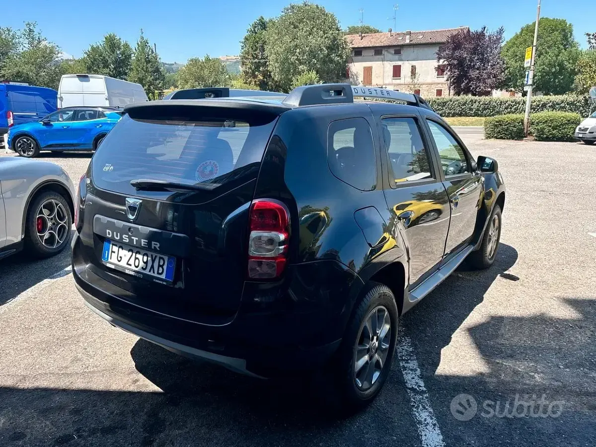 Usata Dacia Duster Ambiance 109 CV (80 kW) 2017 Nero SUV