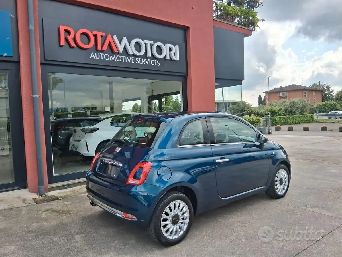 Begagnad Fiat 500 Lounge 69 HK (50 kW) 2018 Blå Sedan