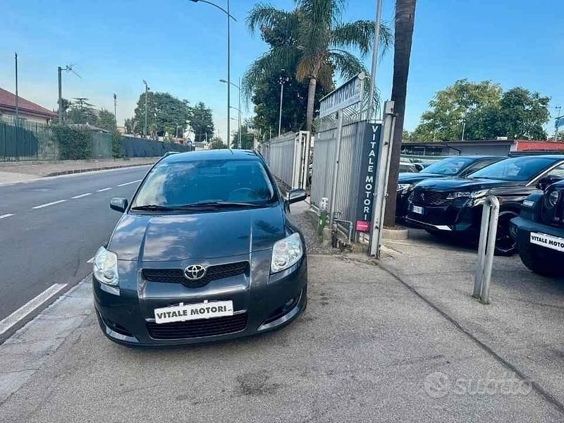 Usata Toyota Auris 126 CV (92 kW) 2008 Grigio Berlina