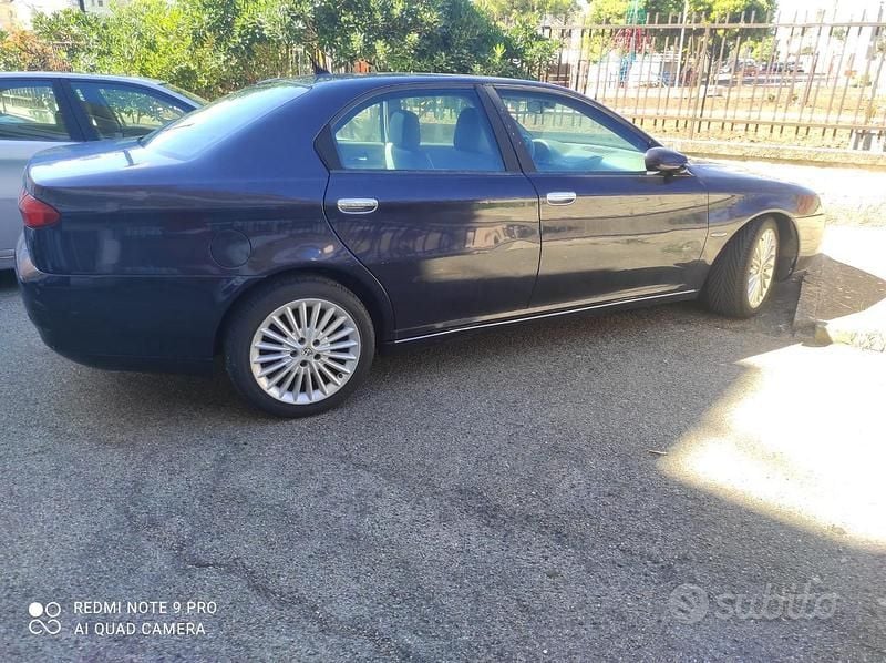 Usata Alfa Romeo 166 Distinctive 185 CV (136 kW) 2005 Blu Berlina