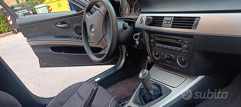 Usata BMW 318 2009 Nero Berlina