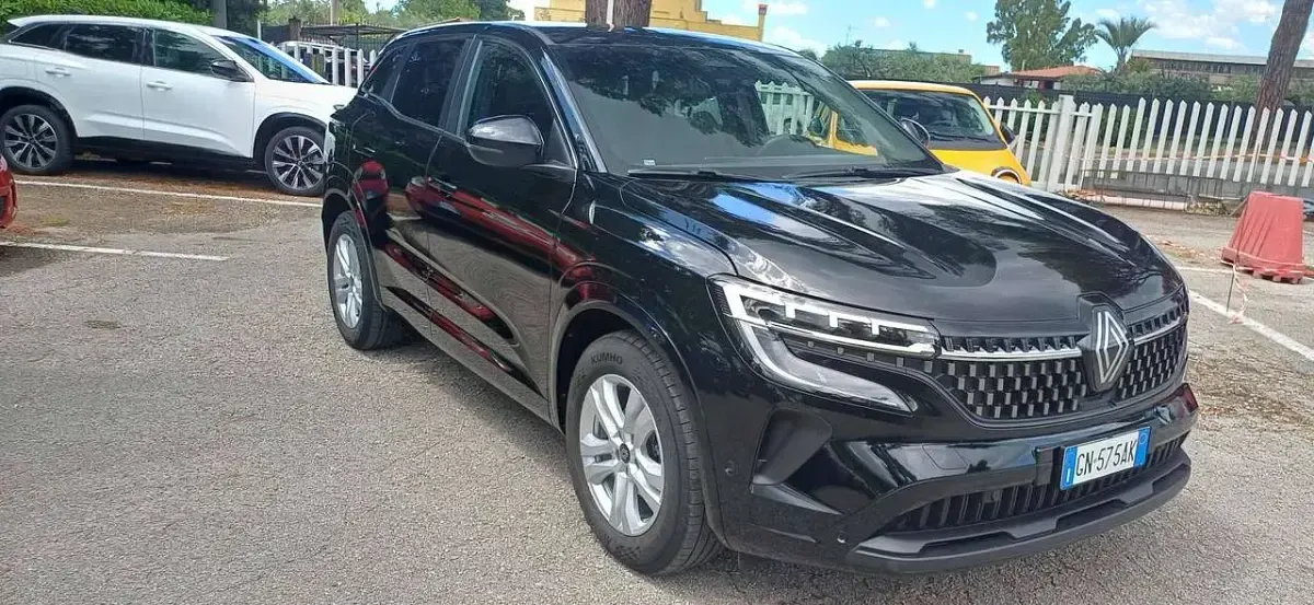 Usata Renault Austral Equilibre 131 CV (96 kW) 2023 Nero SUV