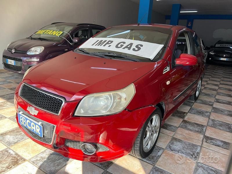 Usata Chevrolet Aveo 86 CV (63 kW) 2012 Rosso Utilitaria