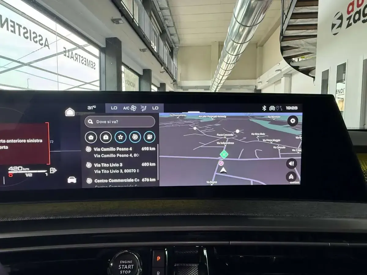 Usata Peugeot 3008 GTi 136 CV (100 kW) 2025 Grigio scuro metallizzato SUV