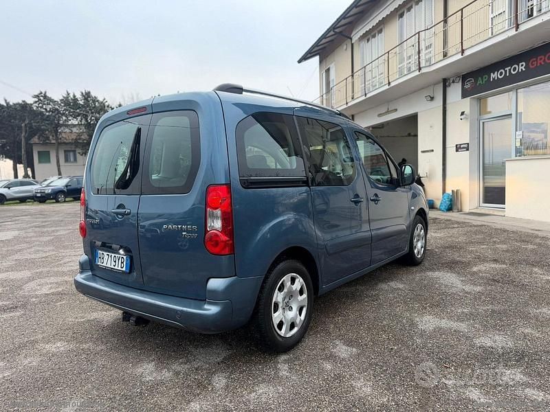 Usata Peugeot Partner Tepee Outdoor 112 CV (82 kW) 2011 Other Monovolume