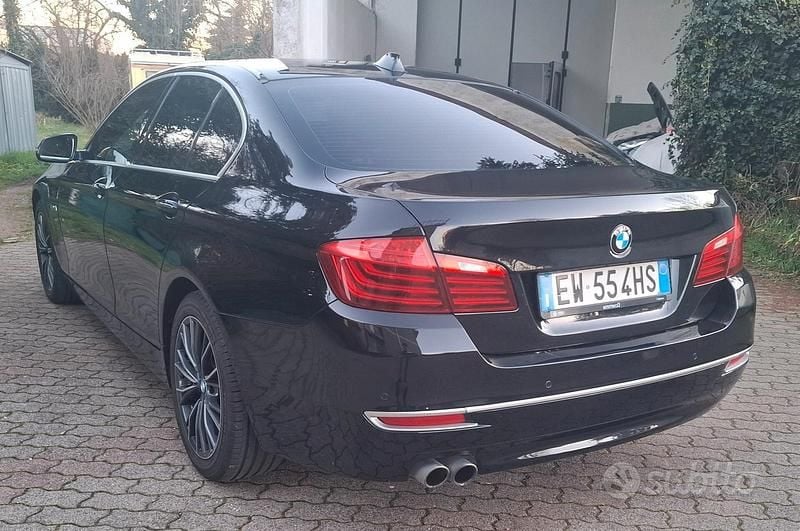 Usata BMW 520 Luxury Line 184 CV (135 kW) 2014 Nero Berlina