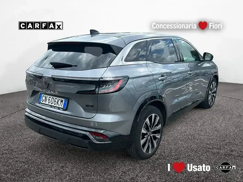 Usata Renault Austral Techno 199 CV (146 kW) 2023 Grigio SUV