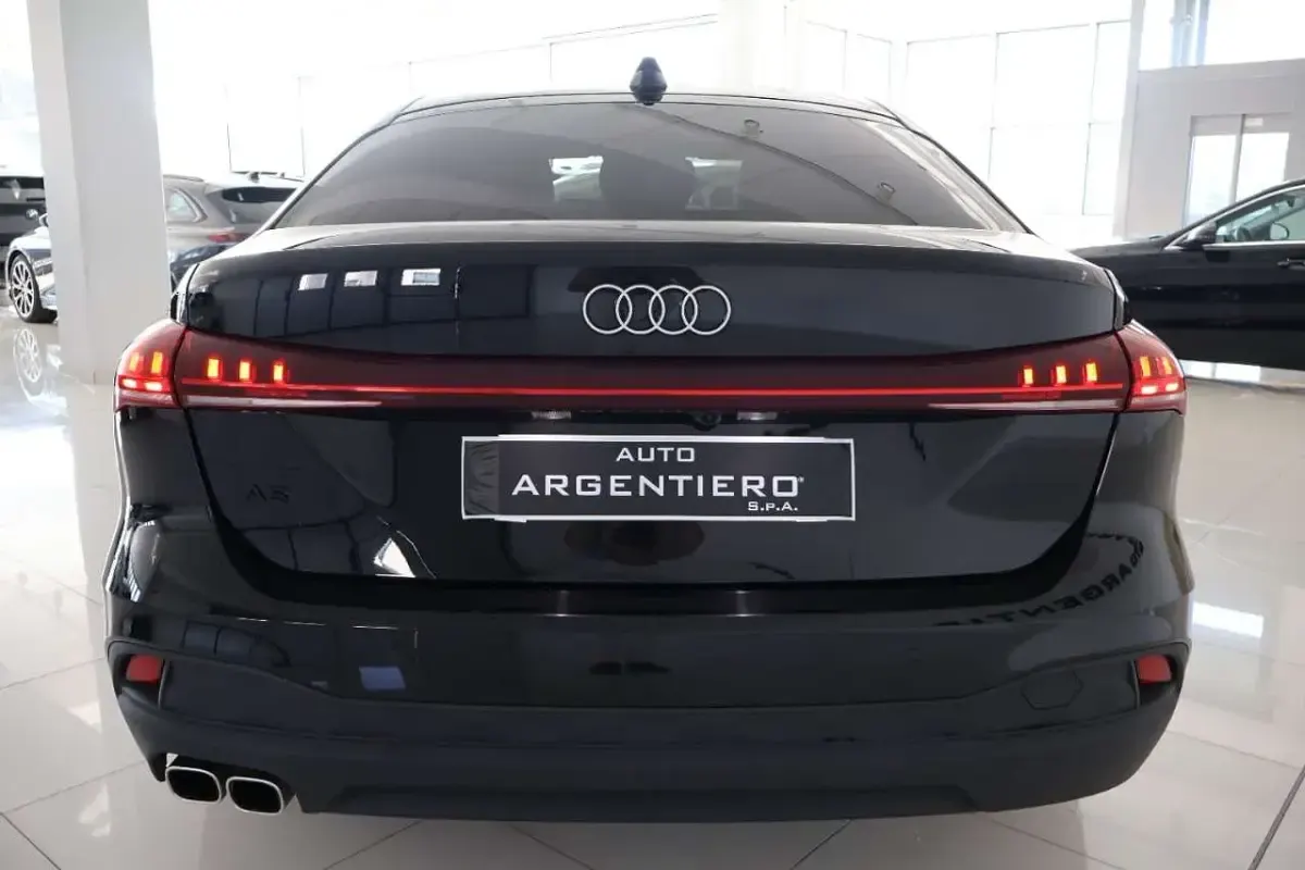 Usata Audi A5 Advanced 204 CV (150 kW) 2025 Nero mito met Berlina