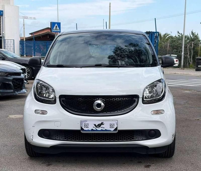 Usata Smart ForFour Passion 90 CV (66 kW) 2018 Bianco Utilitaria