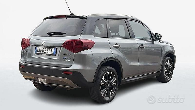 Usata Suzuki Vitara 116 CV (85 kW) 2022 Grigio scuro SUV