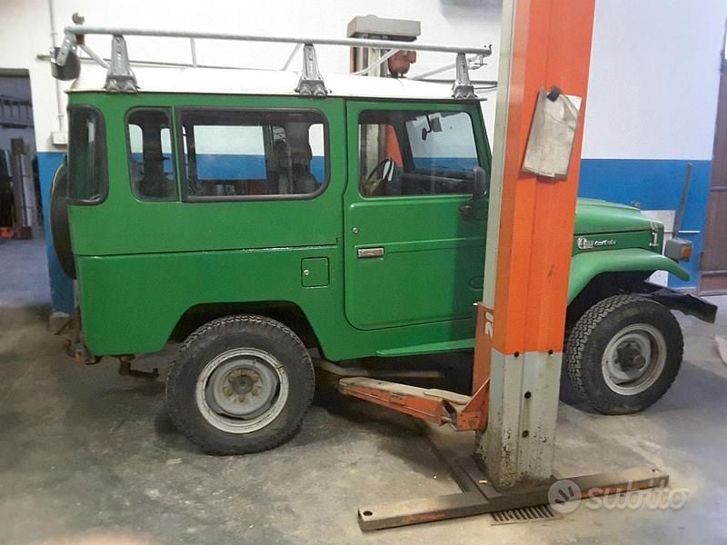 Usata Toyota Land Cruiser 1982 Verde SUV