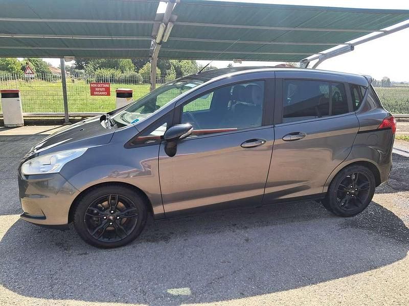Usata Ford B-MAX Titanium 75 CV (55 kW) 2017 Grigio Monovolume