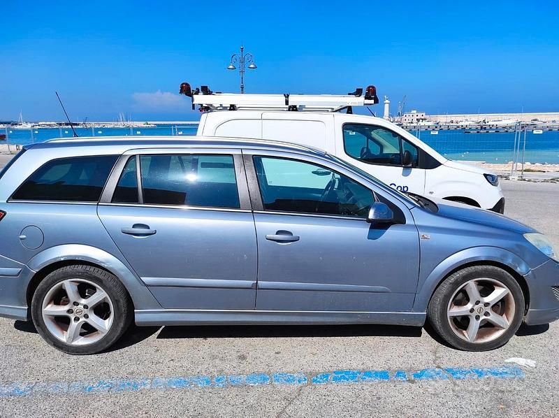 Usata Opel Astra 2009 Grigio Station wagon