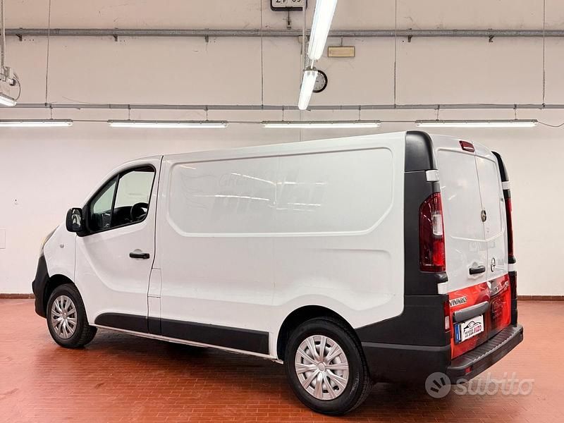 Usata Opel Vivaro 116 CV (85 kW) 2016 Bianco Monovolume