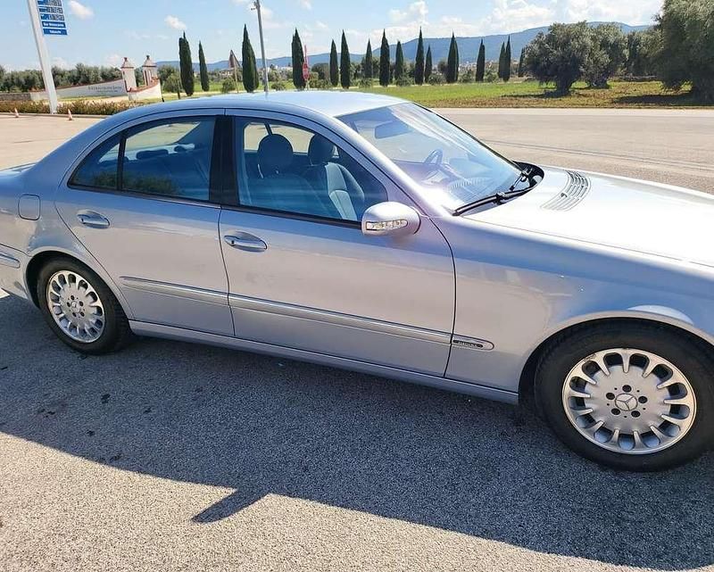 Usata Mercedes E270 Elegance 177 CV (130 kW) 2004 Berlina