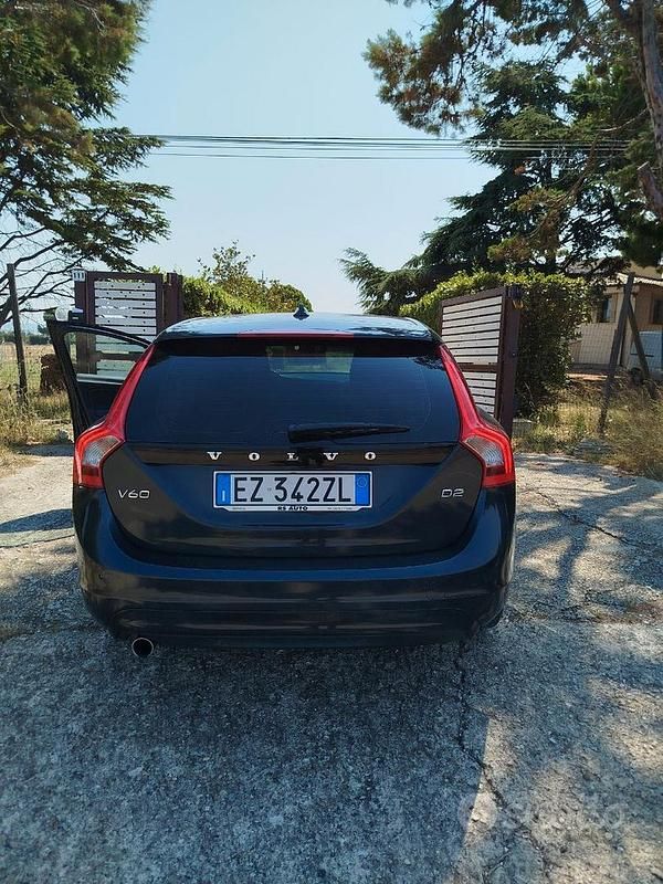 Usata Volvo V60 2015 Grigio Station wagon
