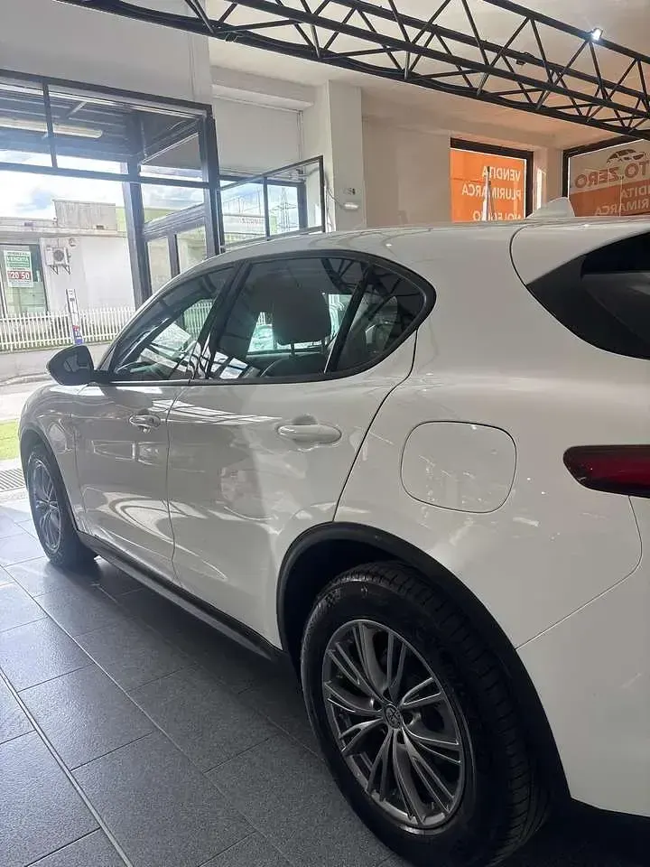 Usata Alfa Romeo Stelvio Super 190 CV (139 kW) 2018 Bianco SUV