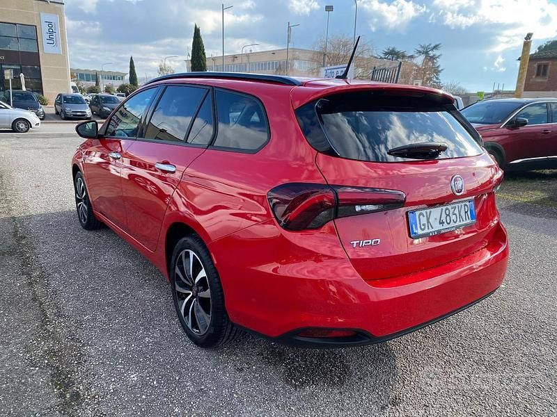 Usata Fiat Tipo City Life 131 CV (96 kW) 2022 Rosso Station wagon