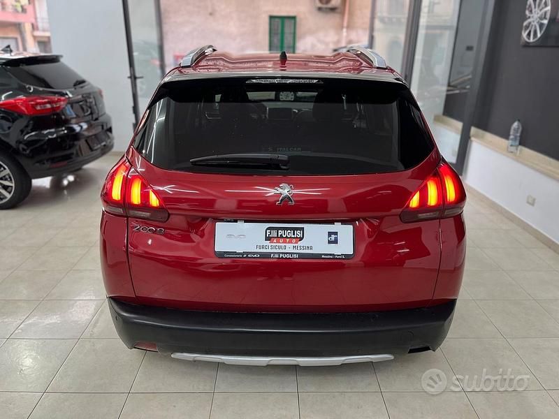 Usata Peugeot 2008 Allure 101 CV (74 kW) 2018 Rosso SUV