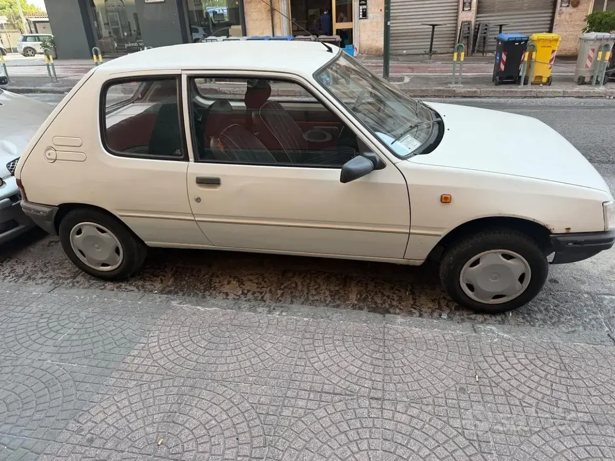 Usata Peugeot 205 54 CV (39 kW) 1991 Bianco Berlina