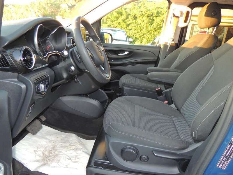 Usata Mercedes V250 Business 190 CV (139 kW) 2020 Blu Monovolume