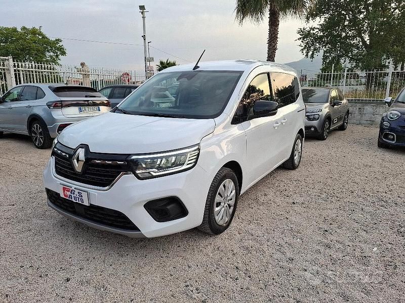 Usata Renault Kangoo Equilibre 95 CV (69 kW) 2024 Bianco Monovolume