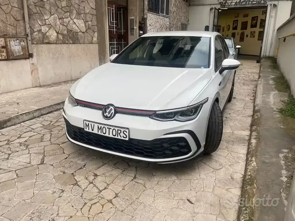 Usata VW Golf VIII GTI 245 CV (180 kW) 2021 Bianco Berlina